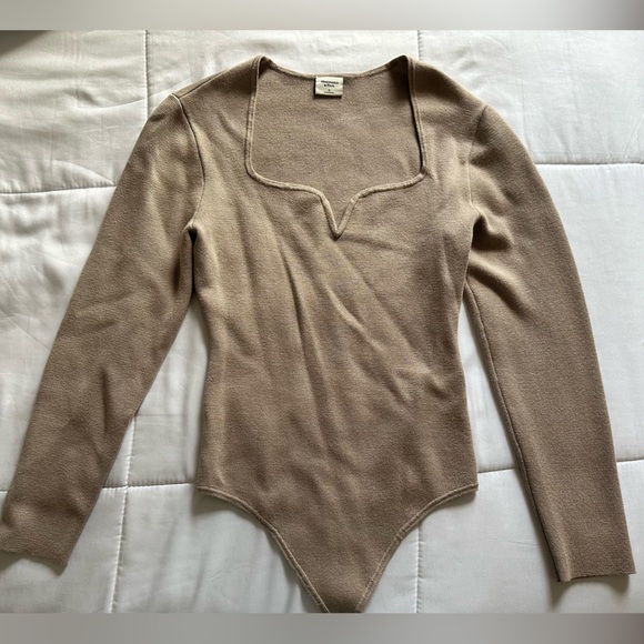 Tan Bodysuit - Picture 2 of 3